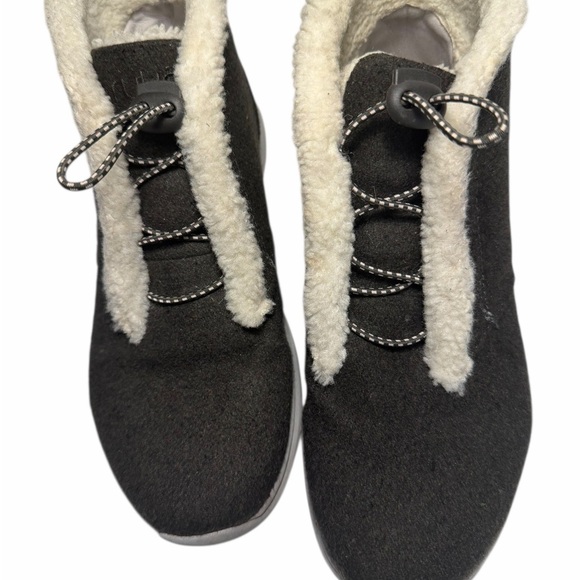 Ryka Aubonne  Dark Gray Bungee Snow Faux Fur Lined Ankle Walking Boots 7.5 - Picture 2 of 13